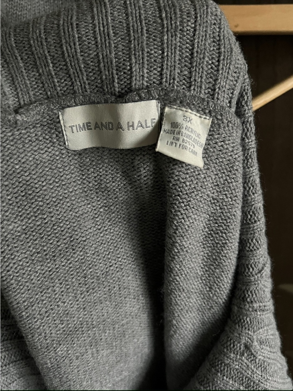 Off-the-Shoulder Ribbed Gray Sweater - Picture 3 of 4